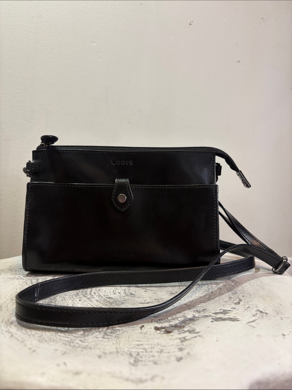Lodis Audrey Vicky Convertible Crossbody Clutch Black Leather Zip Close Snap